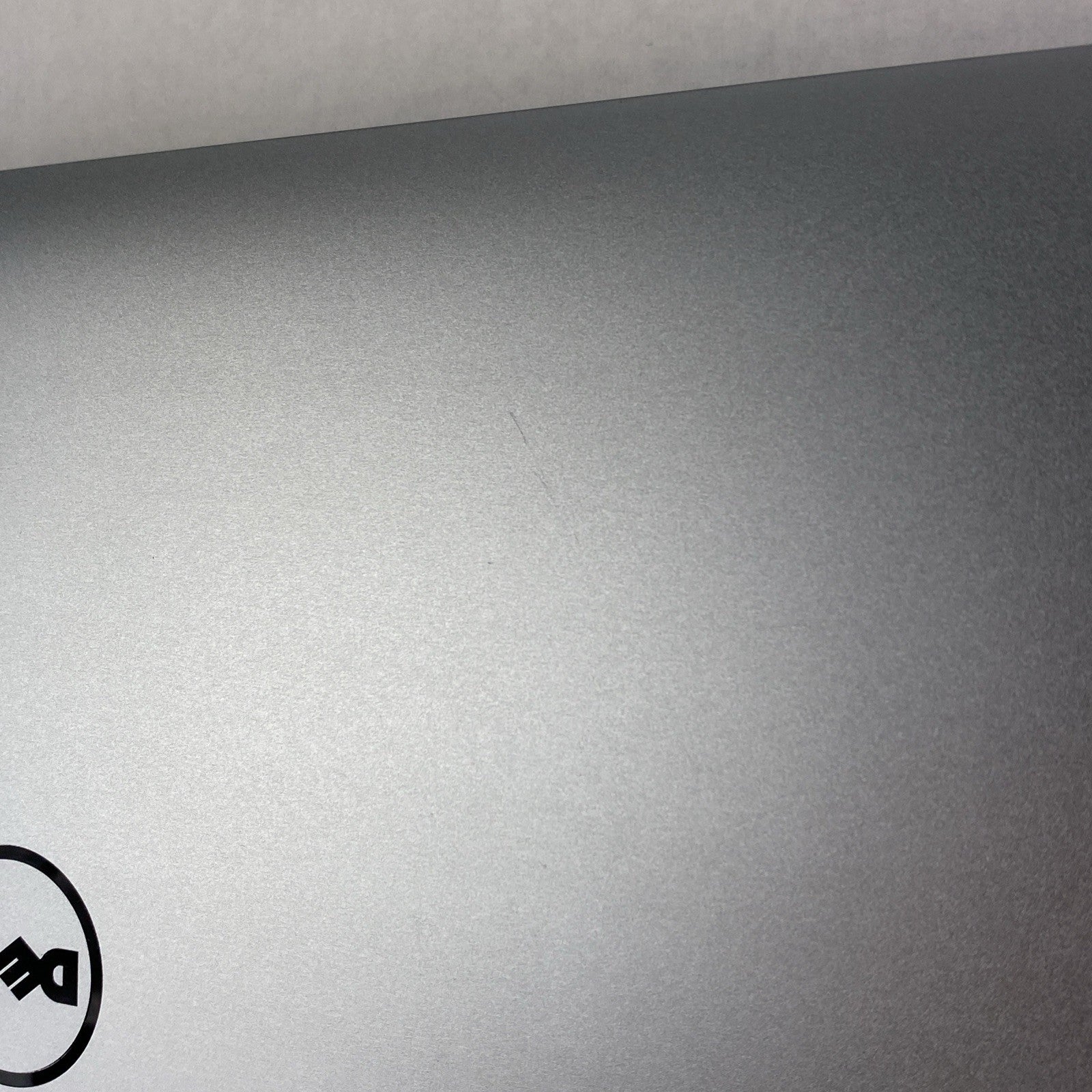 Dell Precision 5510 Core i7-6820HQ 2.70 GHz 8 GB RAM 15.6" No Battery No HDD/OS
