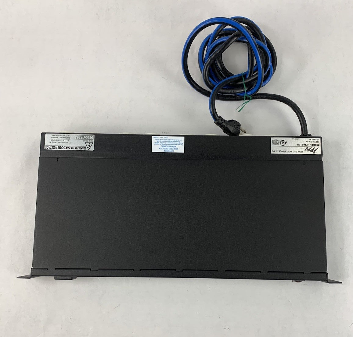 Middle Atlantic Products PD-915R 120V-15A-60Hz 8-Port Rackmount Power Center10