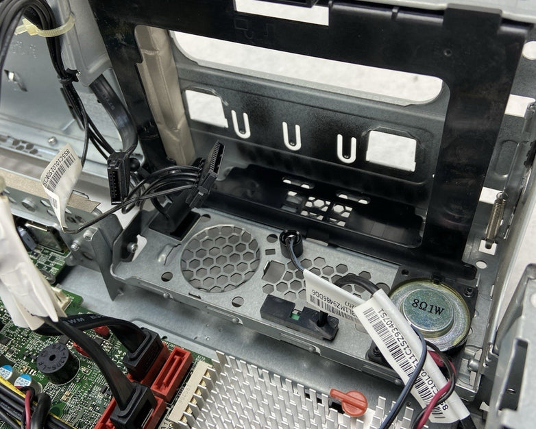 Lenovo ThinkStaion P330 SFF Intel Core i5-8500 3GHz 8GB RAM No HDD No OS