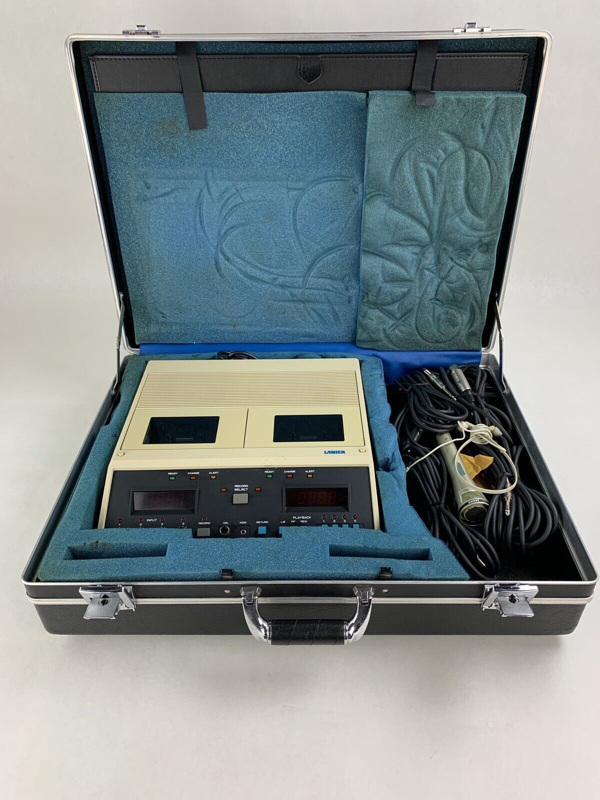 Lanier LCR-4D Dual Record Cassette Transcriber Hard Case w/ 4x Mics + Cords