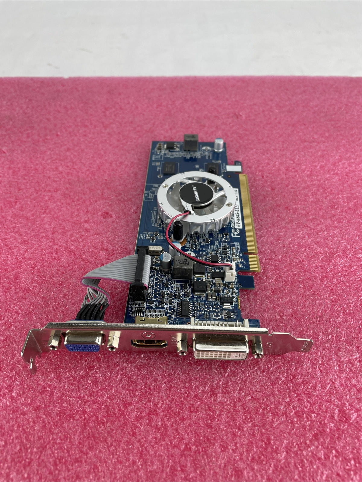 GIGABYTE GV-N84S-512I NVIDIA GeForce 8400GS 512MB GDDR2 PCIe Graphics Card