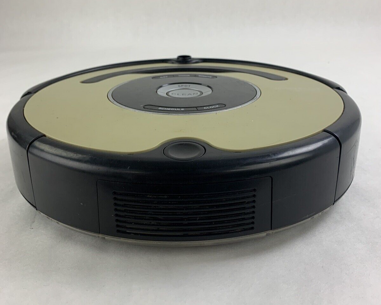 iRobot Roomba 560 Electric Vacuum Cleaner For Parts and Repair