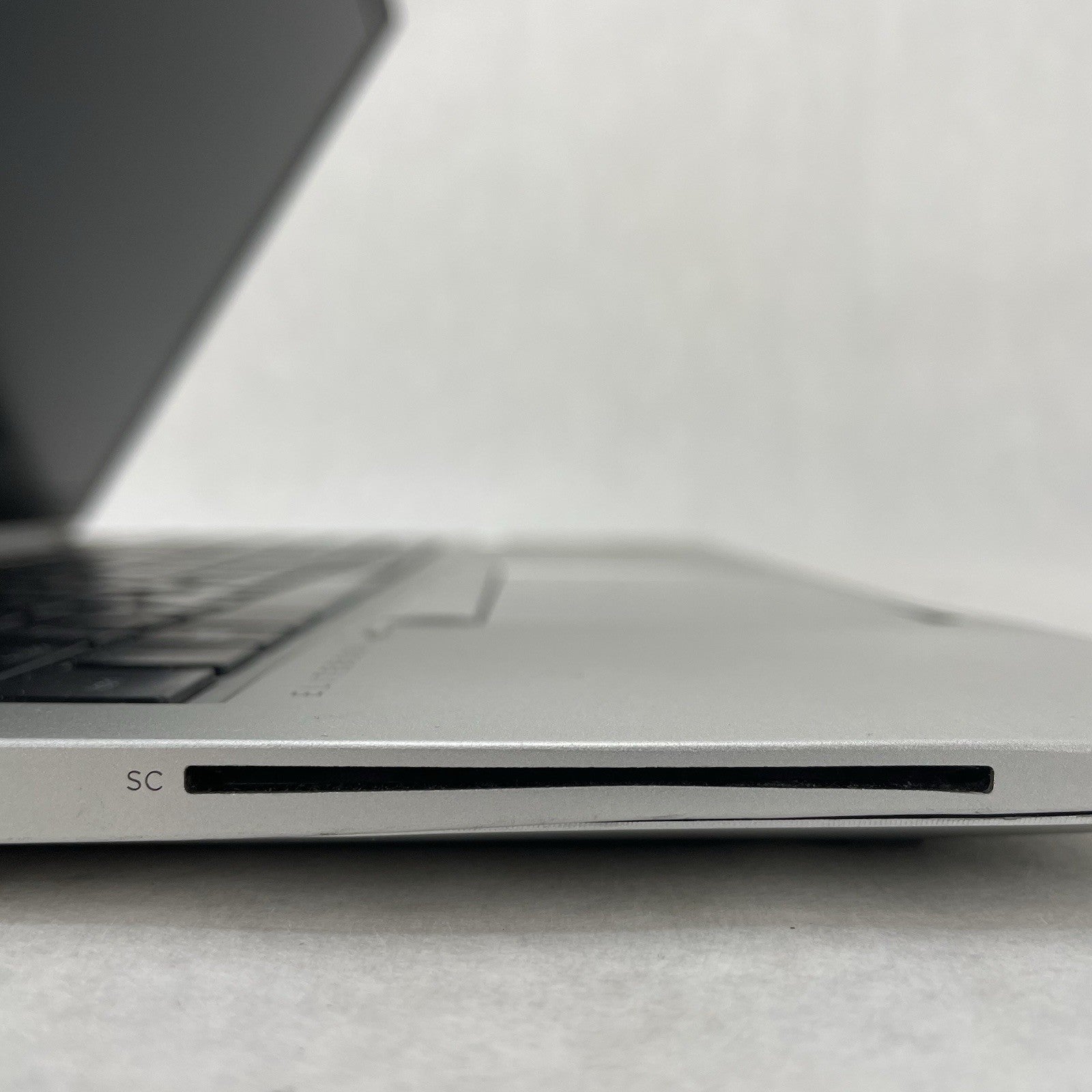 HP EliteBook 850 G8 15.6" i5-1145G7 2.60 GHz 16 GB RAM No SSD/OS/AC - Dents5