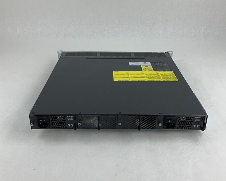 Cisco DS-C9148-K9 V01 48-Ports 16G  1U Multilayer Fabric Switch Tested Reset