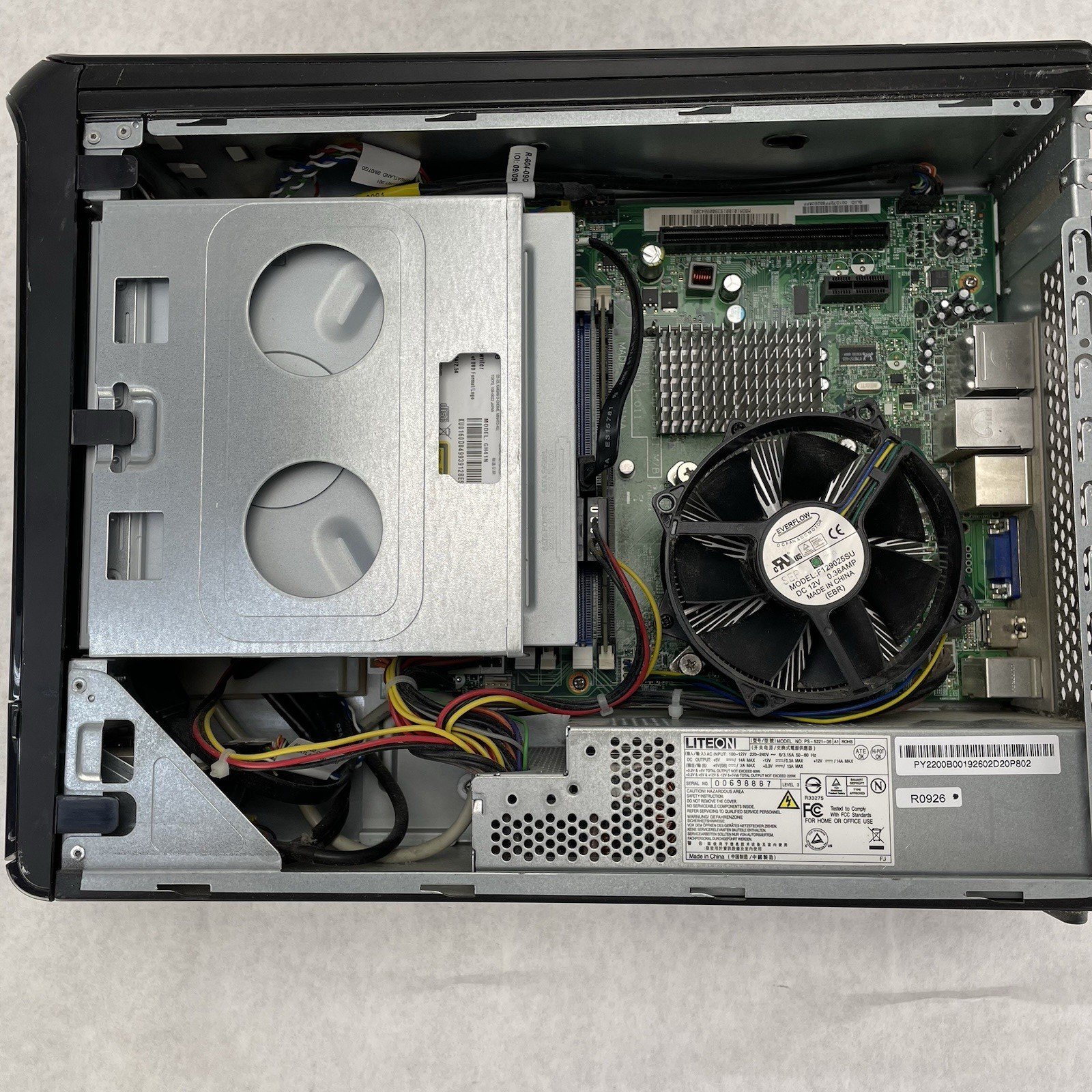 Gateway SX2802 SFF Core 2 Quad Q8300 2.50 GHz 4 GB RAM No HDD No OS