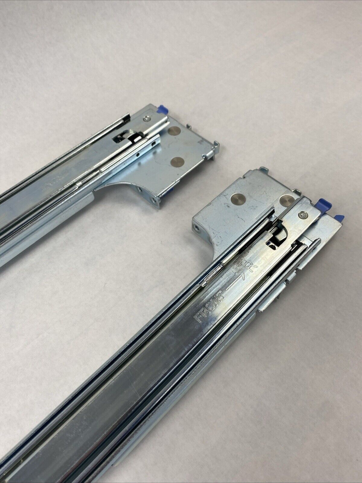 Dell UN443 GM761 WC369 RP267 Left and Right 2U PowerEdge Server Rapid Rail Set