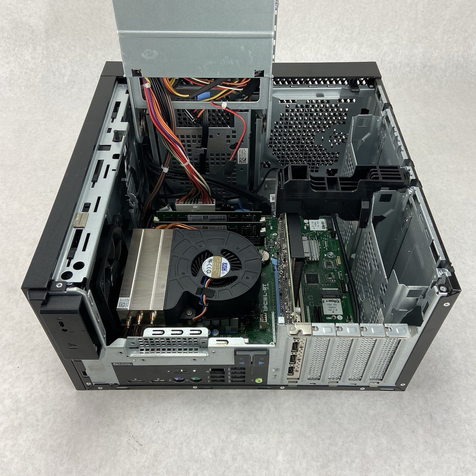 Dell Precision 3640 Tower Intel Core i7-10700K 3.8GHz 16GB RAM P2200 No HDD/OS10