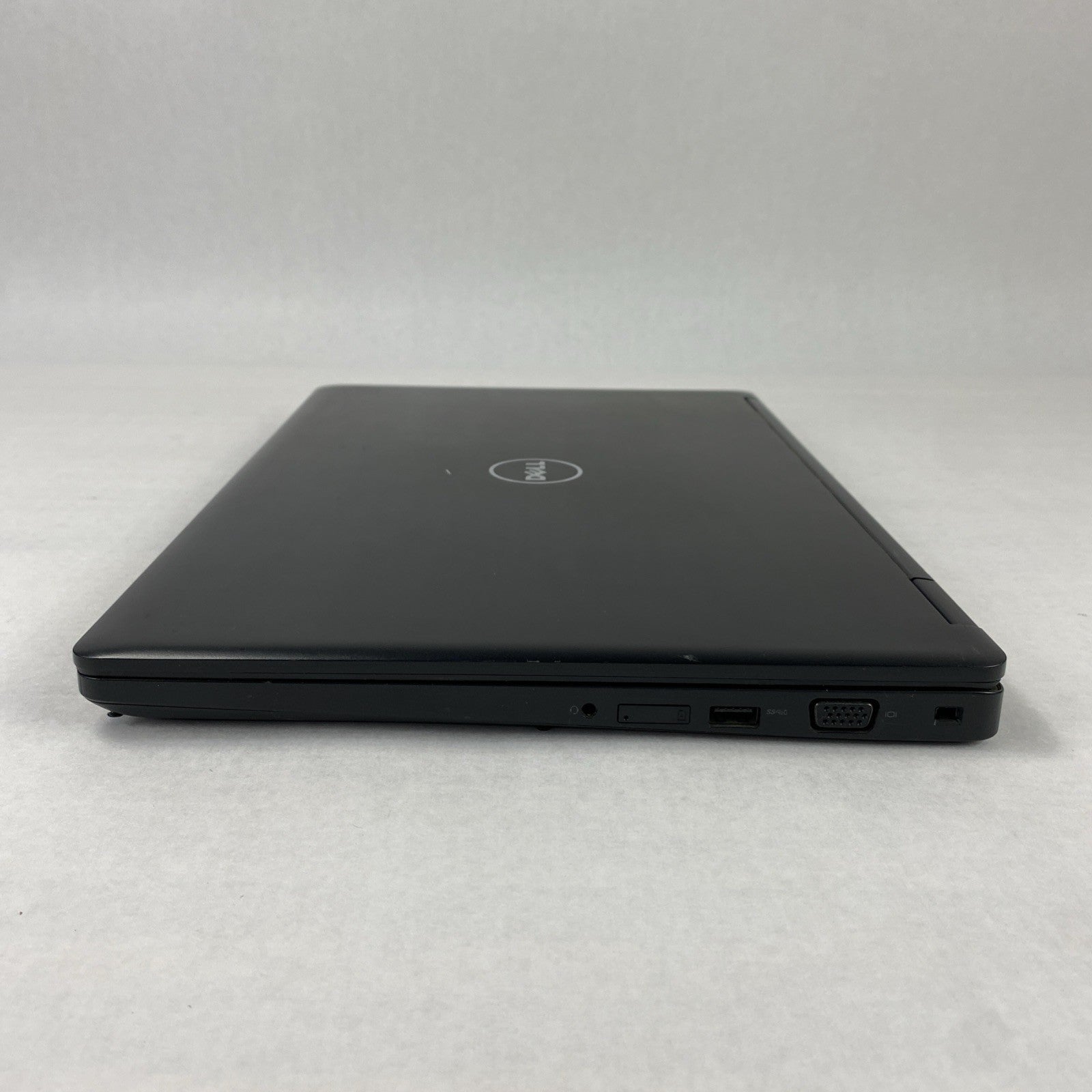 Dell Latitude 5580 Intel Core i5-6300U 2.40 GHz 8 GB RAM 15.6" No HDD No OS