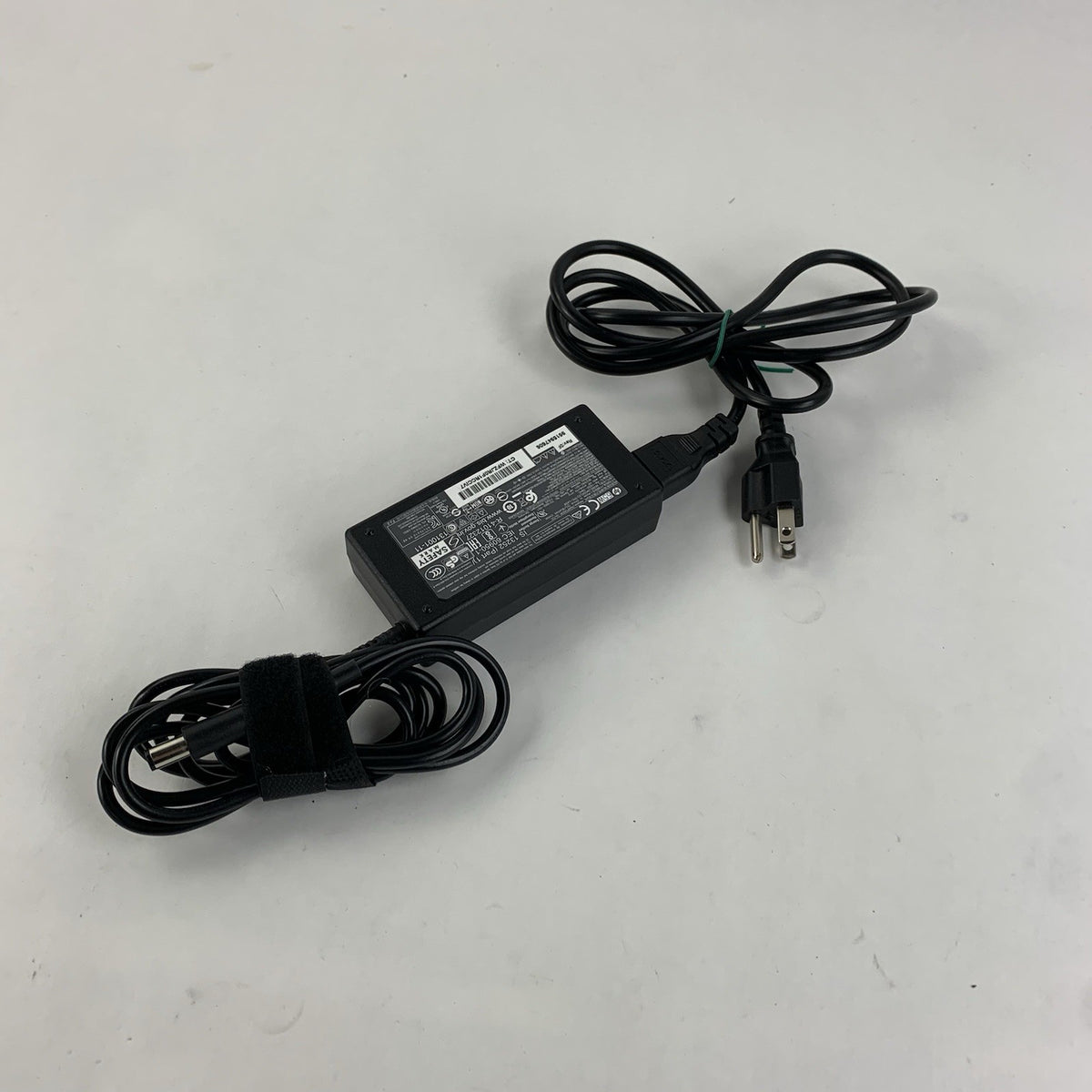 HP TPC-LA58 65W 19.5V 3.33A 7.4mm Barrel AC Power Adapter - Lot of 51