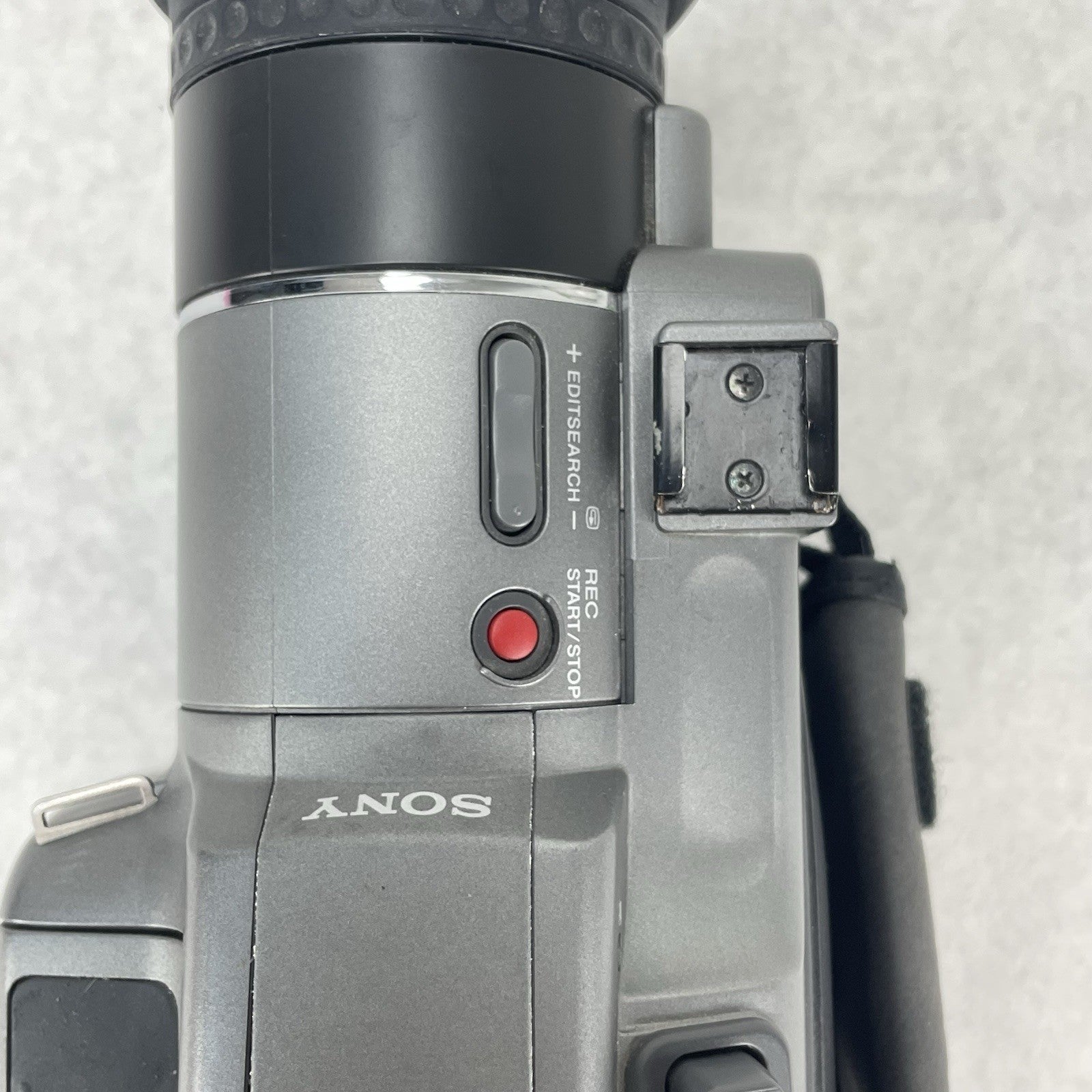 Sony DCR-VX700 MiniDV Digital Handycam Camcorder Untested For Parts10