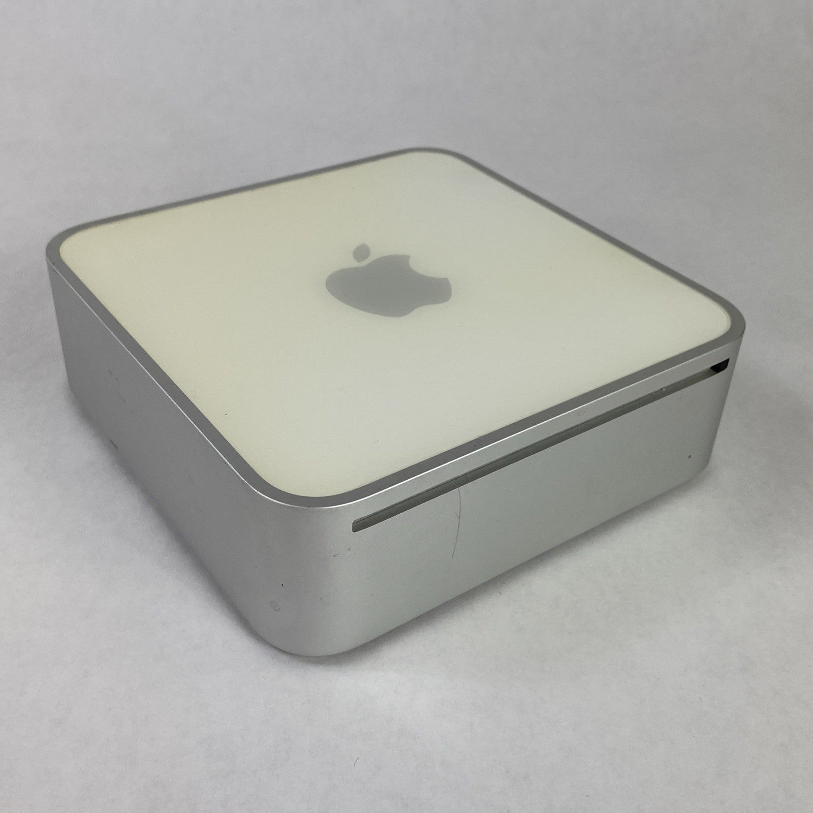 Apple Mac Mini A1176 2006 Core Solo T1200 1.5GHz 512MB RAM No HDD No OS No AC0