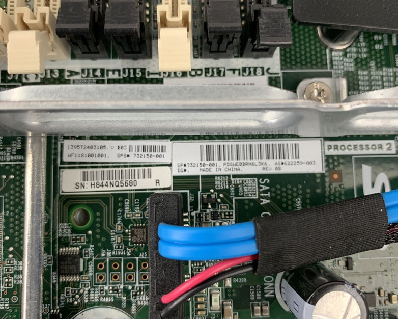 HP ProLiant DL360p Gen8 Xeon E5-2620V2 2.0 GHz 16 GB RAM No OS No HDD