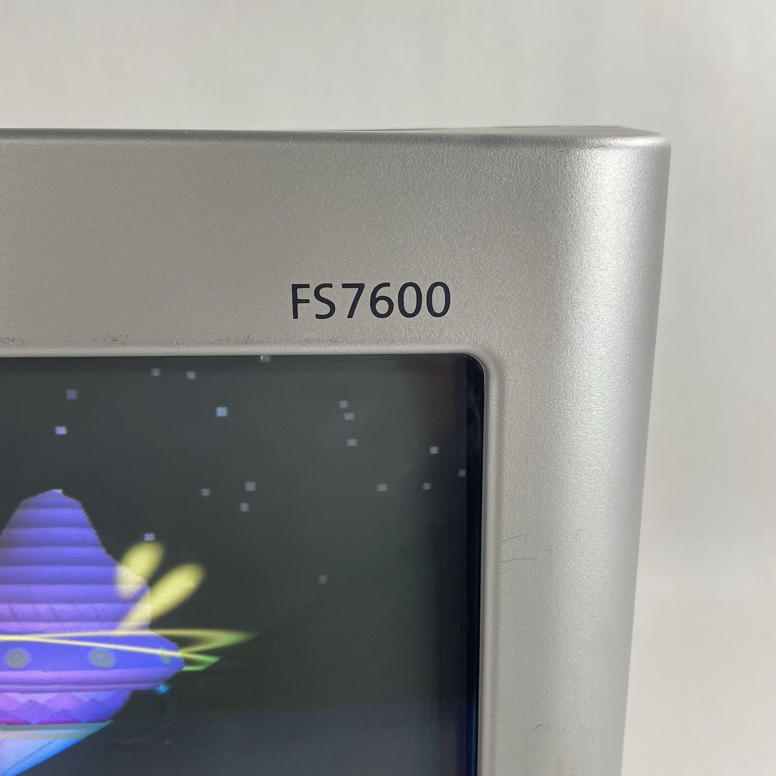 Compaq FS7600 CRT Monitor Tested4