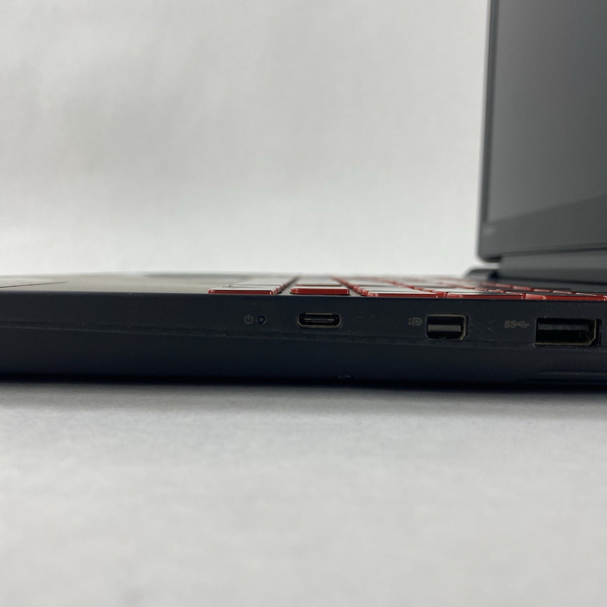 Lenovo Legion Y520-15IKBM 15.6" i7-7700HQ 2.80GHz 16GB RAM RTX 1060 No SSD/OS/AC12