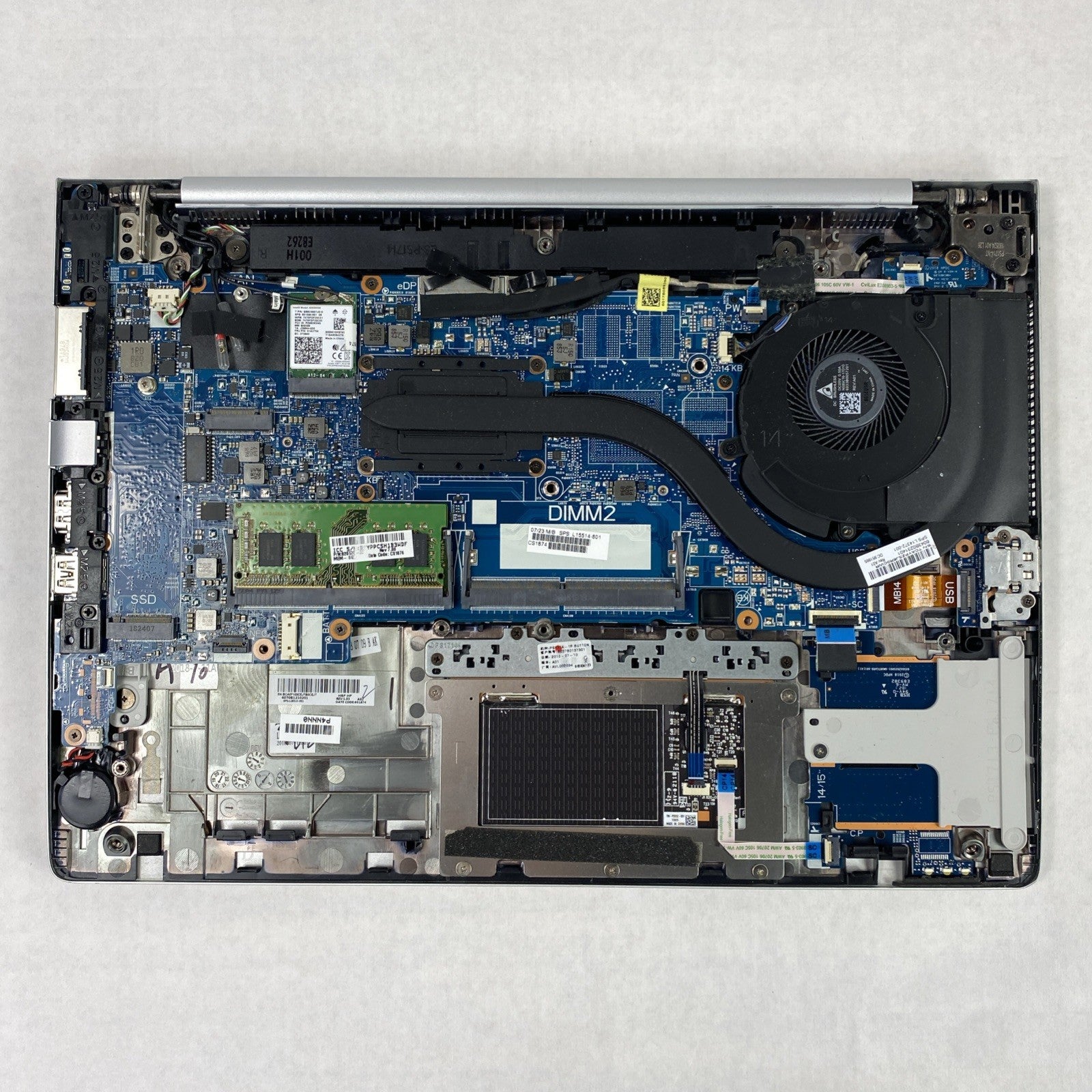 HP EliteBook 840 G5 Core i5-7200U 2.50 GHz 8GB RAM 15.6" No Battery No HDD No OS