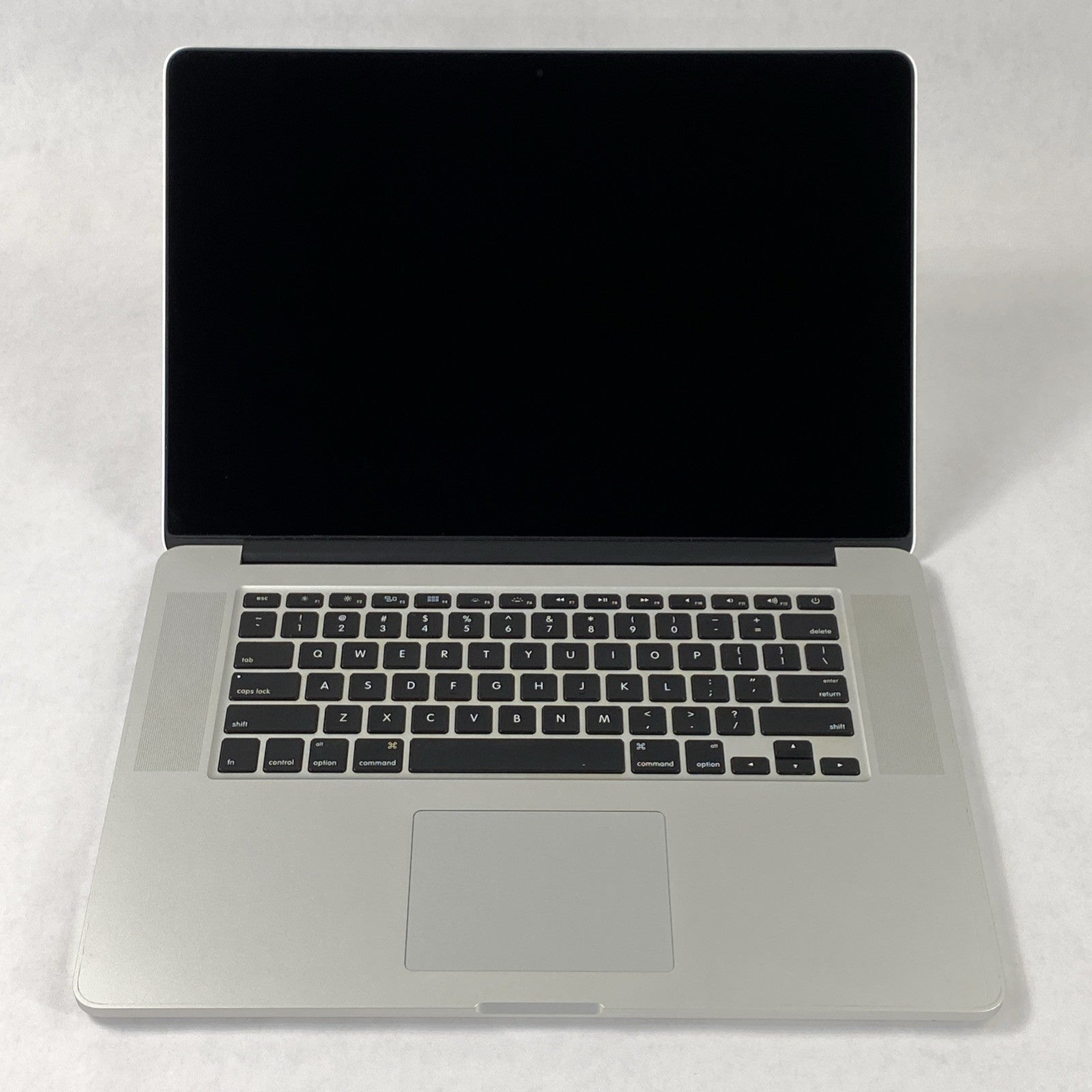 Apple MacBook Pro A1398 2013 Retina 15" 2.40 GHz i7 8GB RAM 250GB SSD os10.15.7