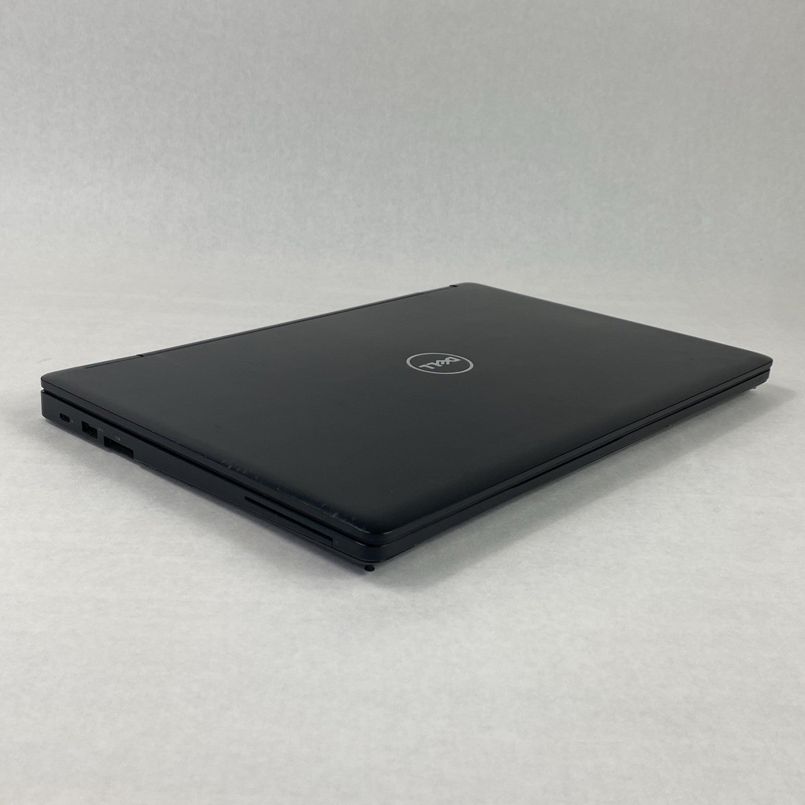 Dell Latitude 5580 Core i5-7300U 2.60 GHz 8 GB RAM 15.6" No Battery No HDD No OS