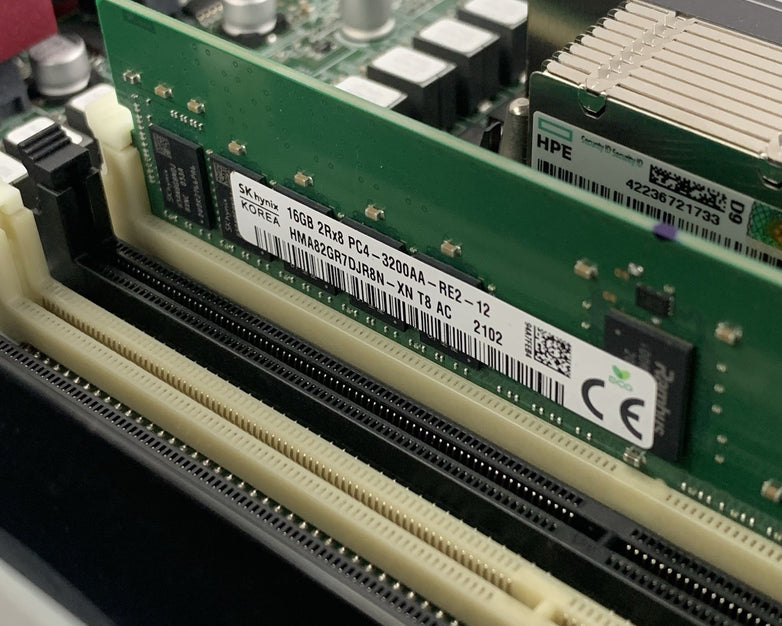 HP Proliant DL360 Gen10 Server 1x Silver 4112 2.1 GHz 16 GB Ram No OS No HDD