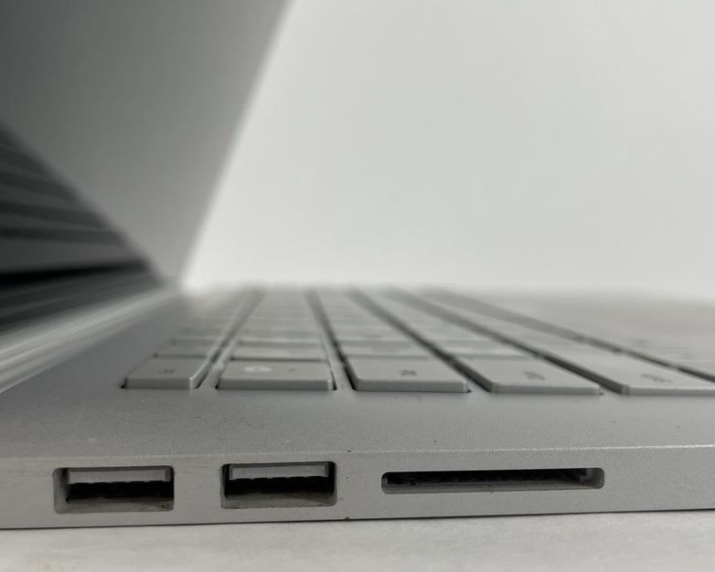 Microsoft Surface Book 2 13.3" i7-8650U 1.90 GHz 8 GB RAM 256 GB SSD Win11