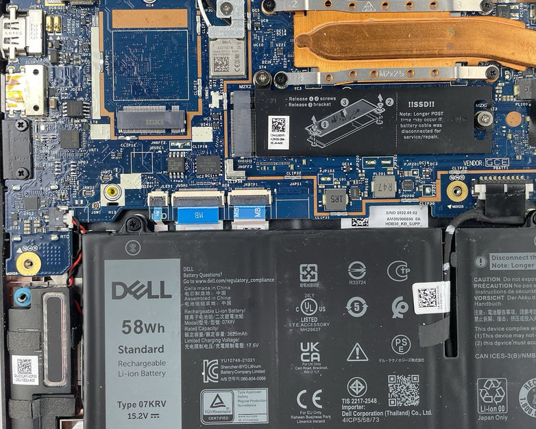 Dell Latitude 7330 13.3" i7-1265U 4.15 GHz 32 GB RAM No SSD/OS/AC - Bad Bottom
