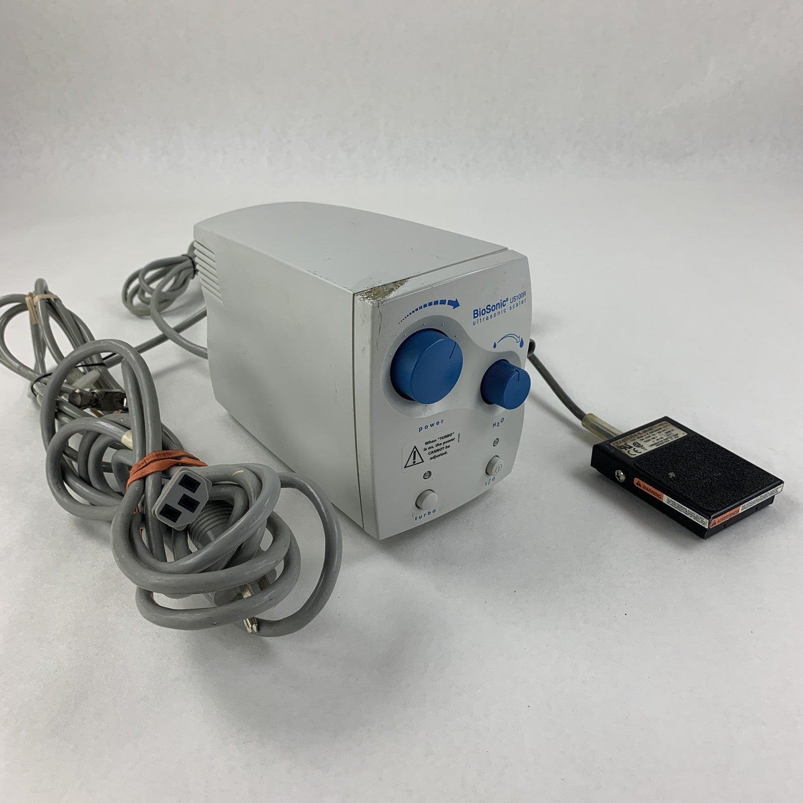 Coltene Whaledent BioSonic US100R 115T Dental Ultrasonic Scaler Powers On