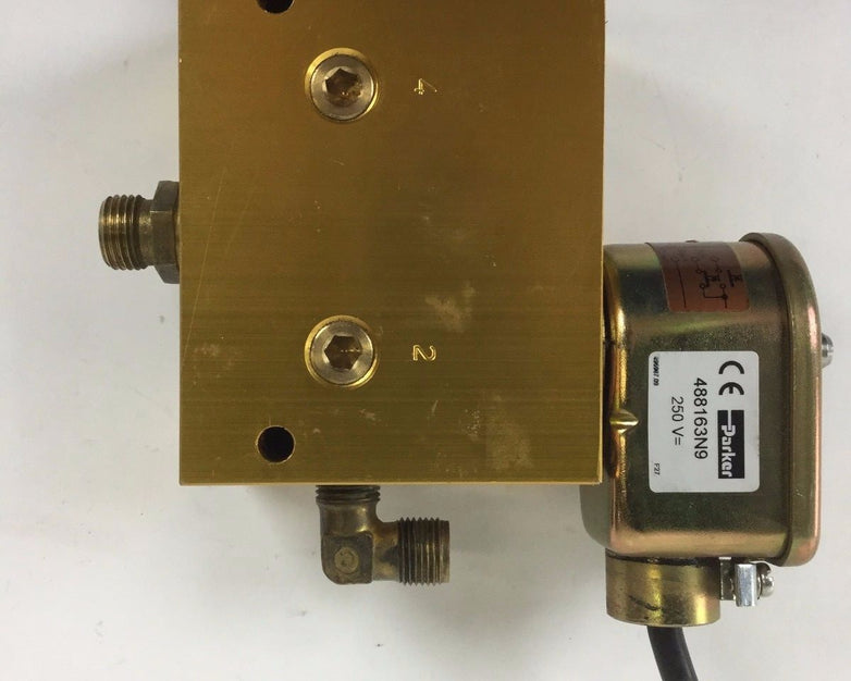 PARKER LUCIFER 345B04 488163N9 250 V= Directional Valve