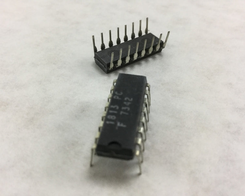 Genuine Fairchild  7342  16 Pin  Lot of 30