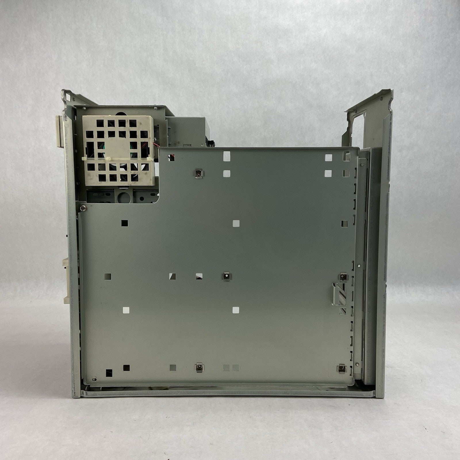 Unbranded Vintage Beige ATX Mid Tower Computer Case No PSU9