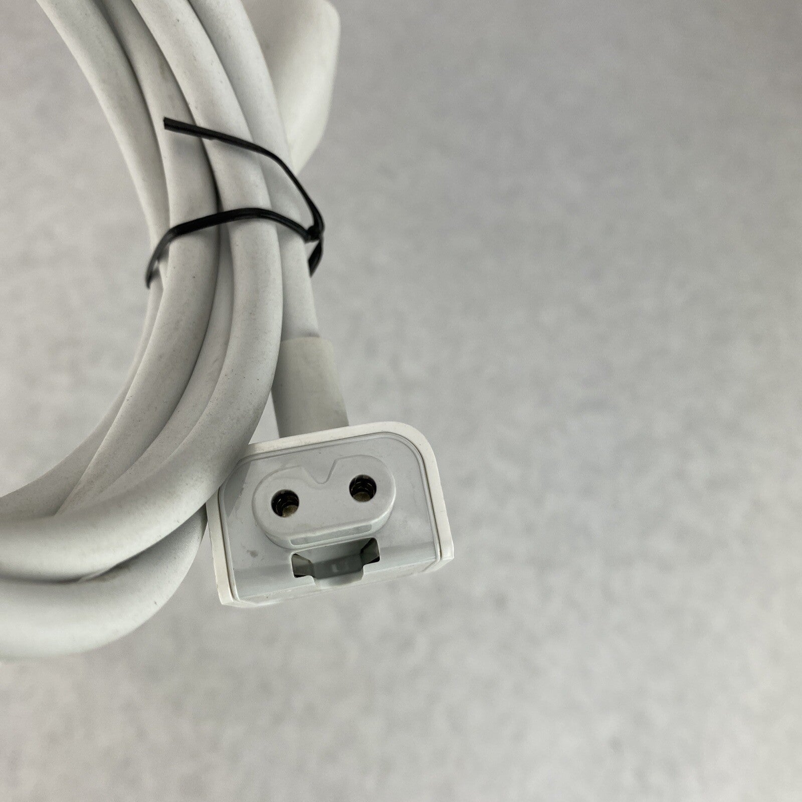 Apple Macbook Charger Volex APC7H Power Cord Charging Extender Cable White