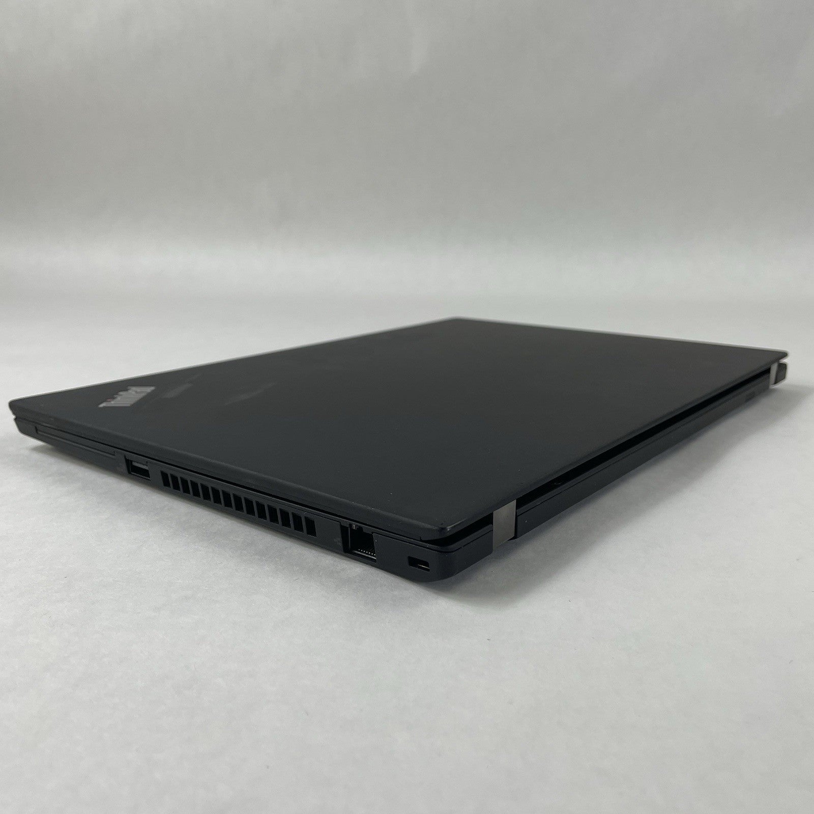 Lenovo ThinkPad T490 14" i5-8365U 1.60 GHz 8 GB RAN No SSD/OS/AC - Chipped Palm10