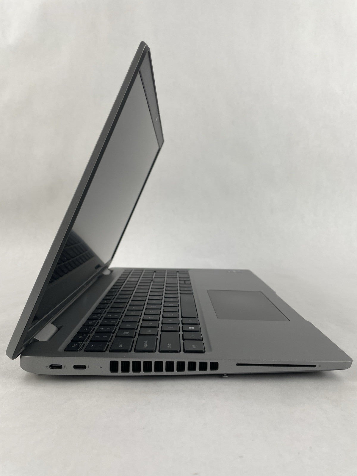 Dell Latitude 5540 15.6" i5-1345U 4.35 GHz 8 GB RAM No SSD/OS/AC - Worn4