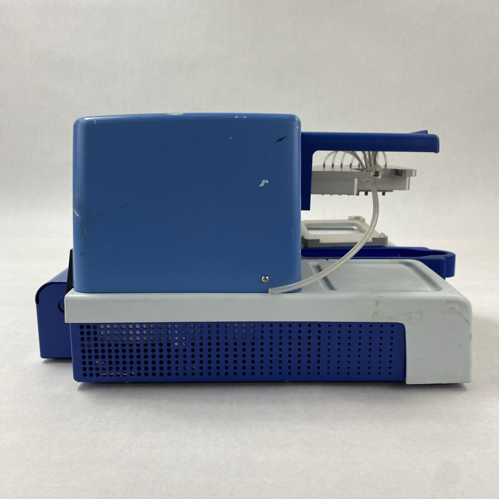 Thermo Scientific 838 MultiDrop Combi nL Reagent Dispenser