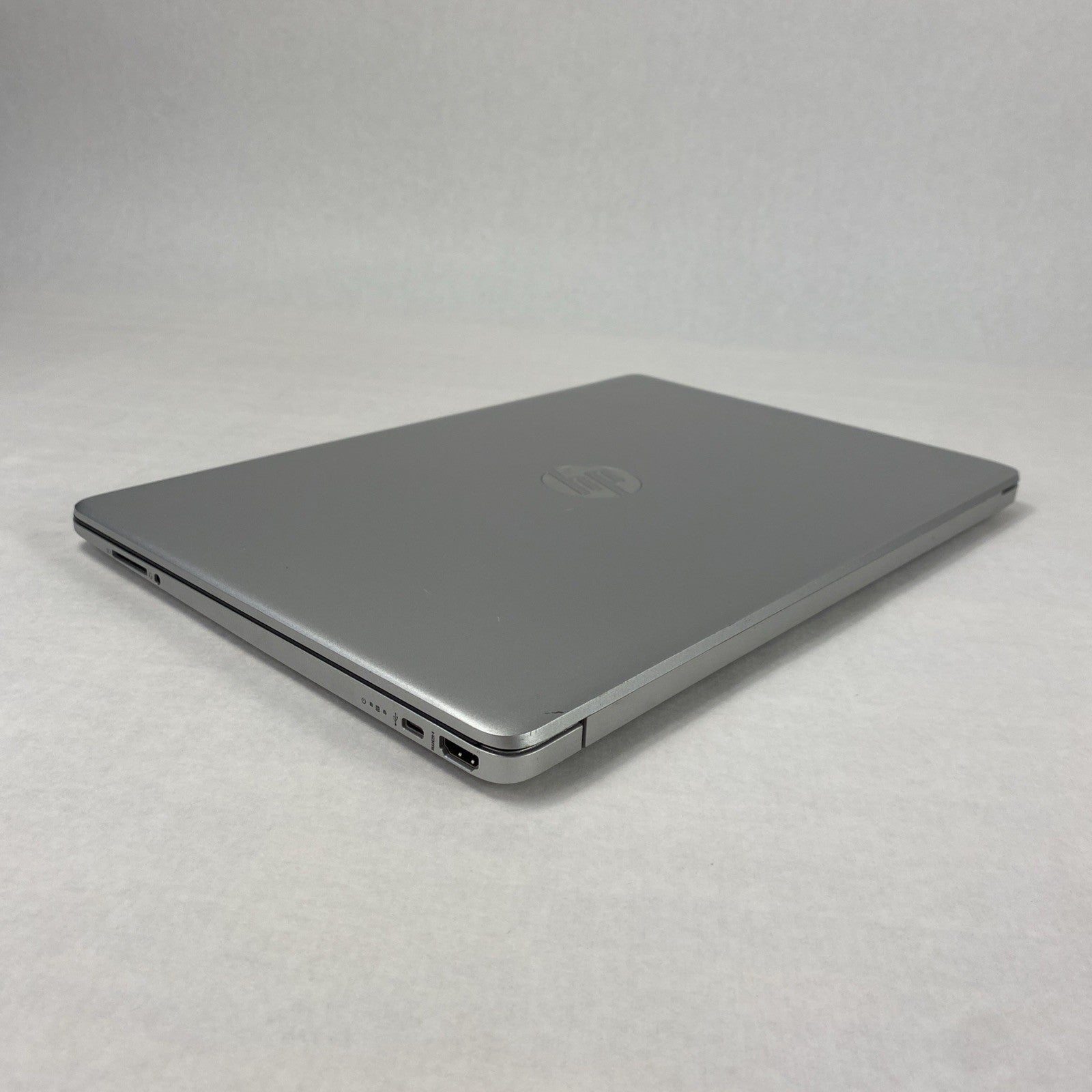 HP Laptop 15-ef2013dx AMD Ryzen 5 5500U 2.1GHz 16GB RAM 15.6" No HDD No OS