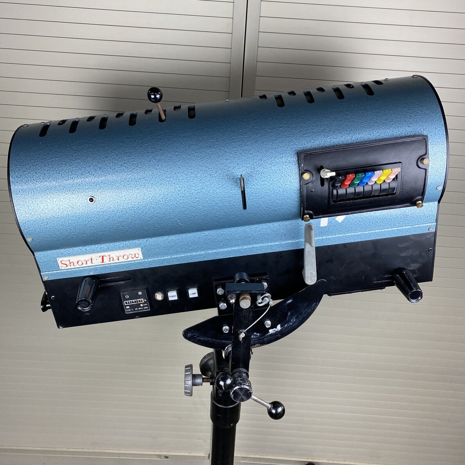 Altman Voyager Short-throw 400W HTI follow spotlight with stand