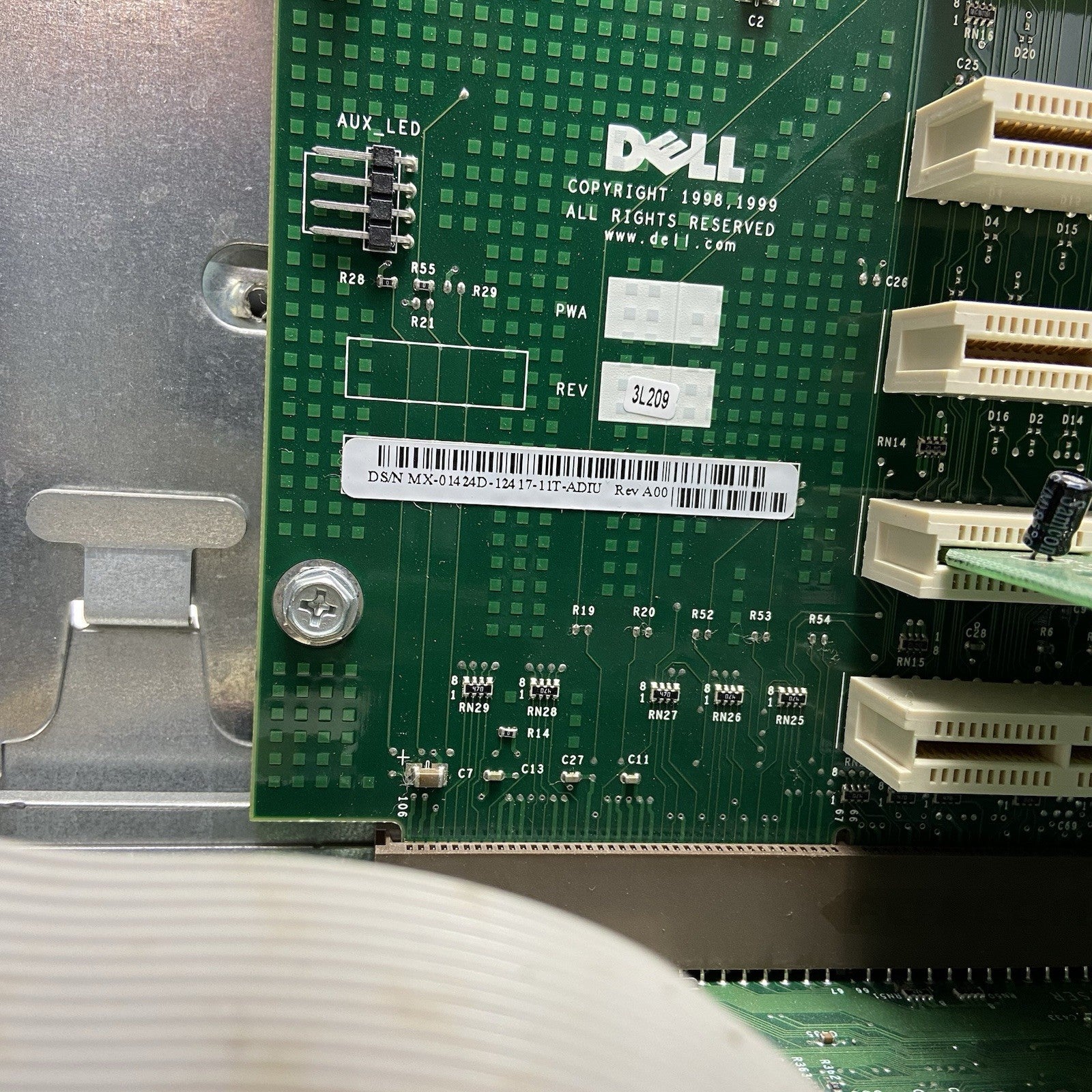 Dell Optiplex GX110 DT Intel Pentium III 866MHz 128MB RAM No HDD No OS11