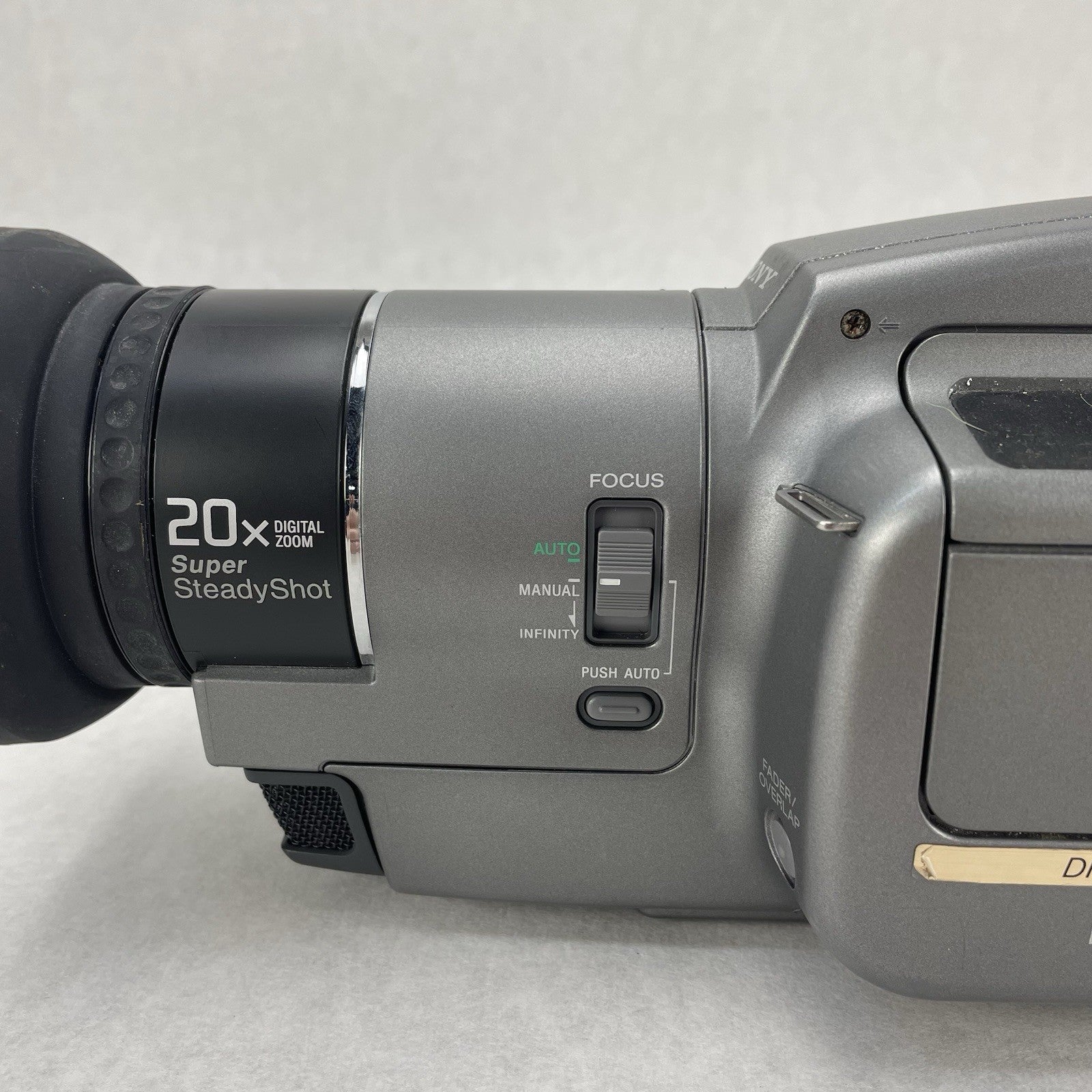 Sony DCR-VX700 MiniDV Digital Handycam Camcorder Untested For Parts4