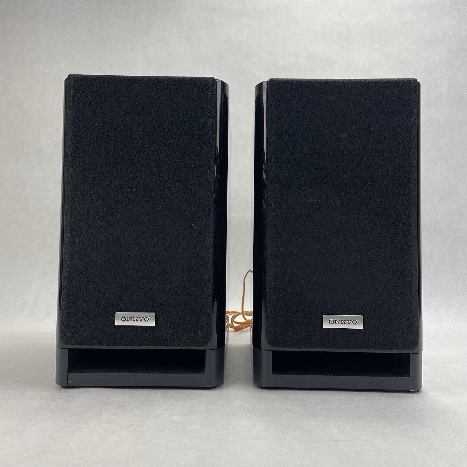 Onkyo Model D-415 Bookshelf Speakers Pair 70W Hifi Audio