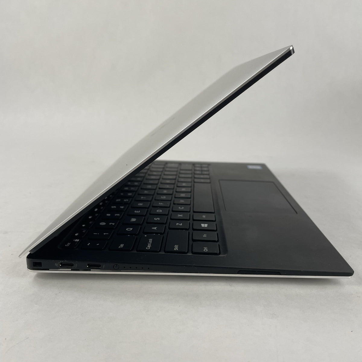 Dell XPS 13 9380 13.3" i5-8265U 1.60 GHz 8 GB RAM No SSD/OS/OS/AC8