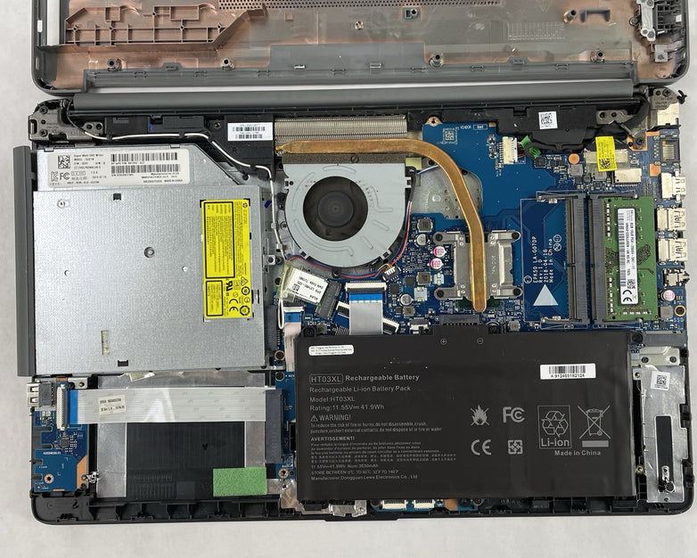 HP 15-da0046nr 15.6" i3-7020U 2.30 GHz 8 GB RAM No SSD No OS - Bad Bottom