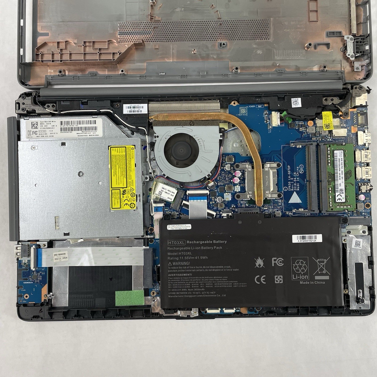 HP 15-da0046nr 15.6" i3-7020U 2.30 GHz 8 GB RAM No SSD No OS - Bad Bottom15