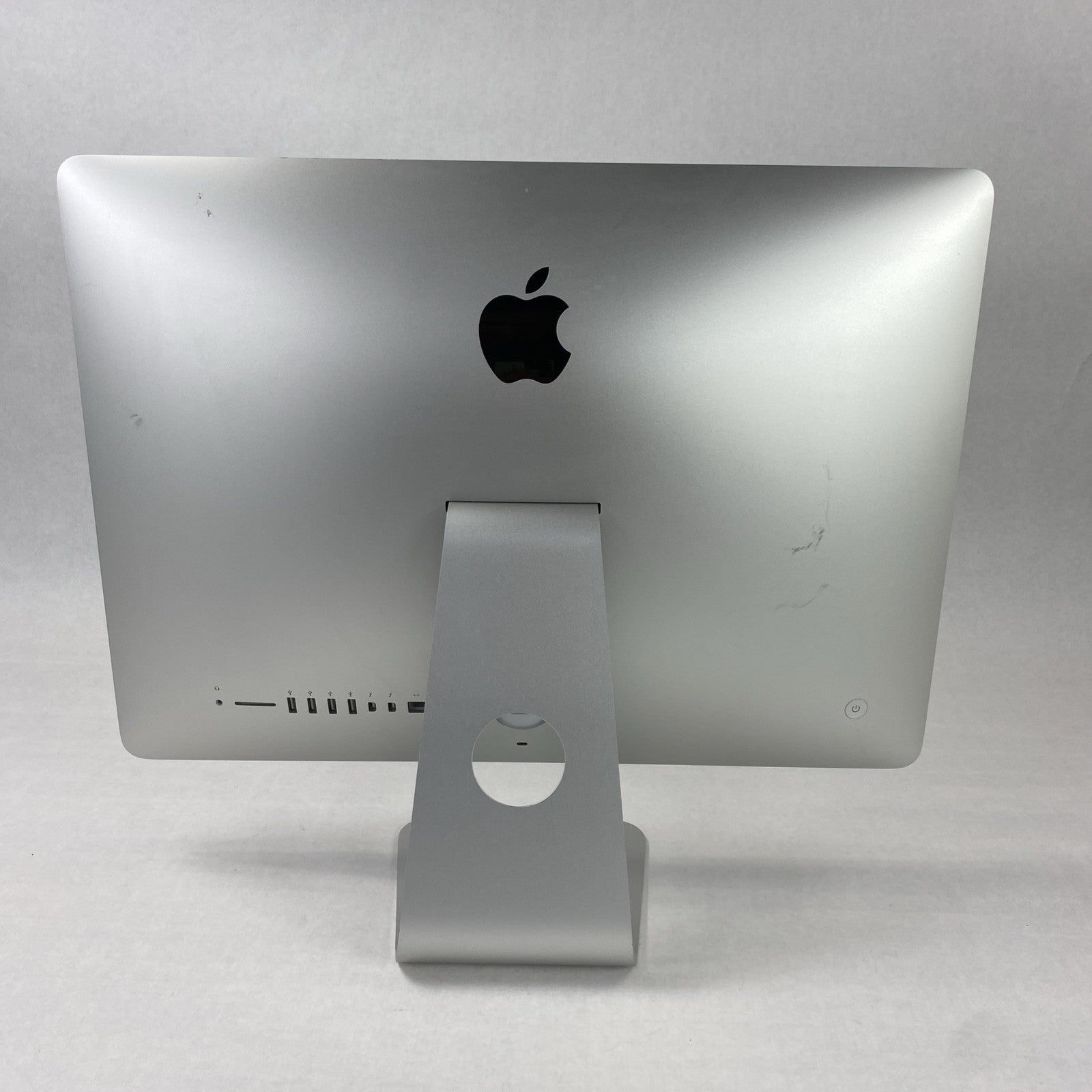 Apple A1418 iMac 21.5" 2015 2.8 GHz Core i5 8GB RAM 250 GB SSD macOS 12.7.6