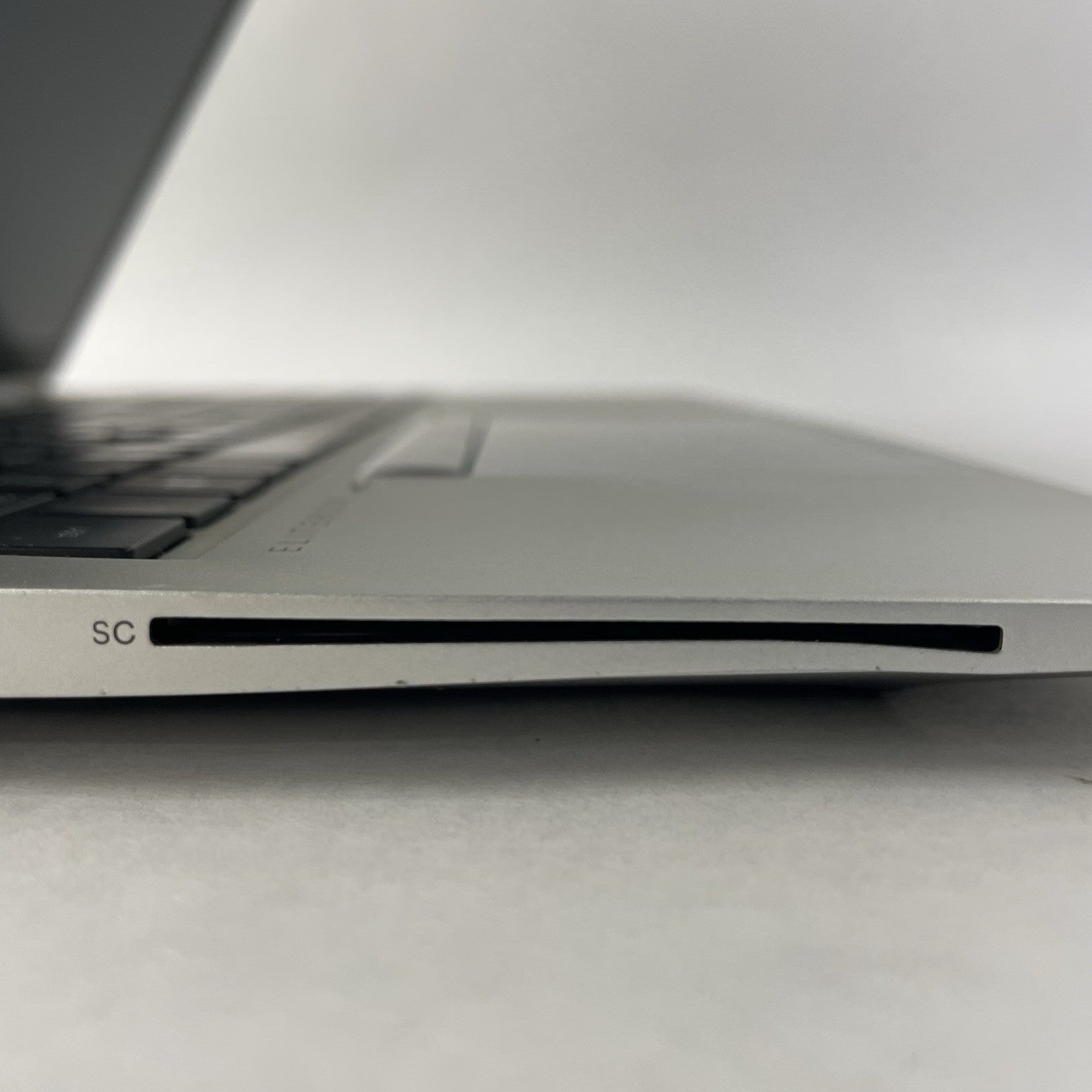 HP EliteBook 850 G8 15.6" i5-1145G7 2.60 GHz 8 GB RAM No SSD/OS/AC - Key READ6