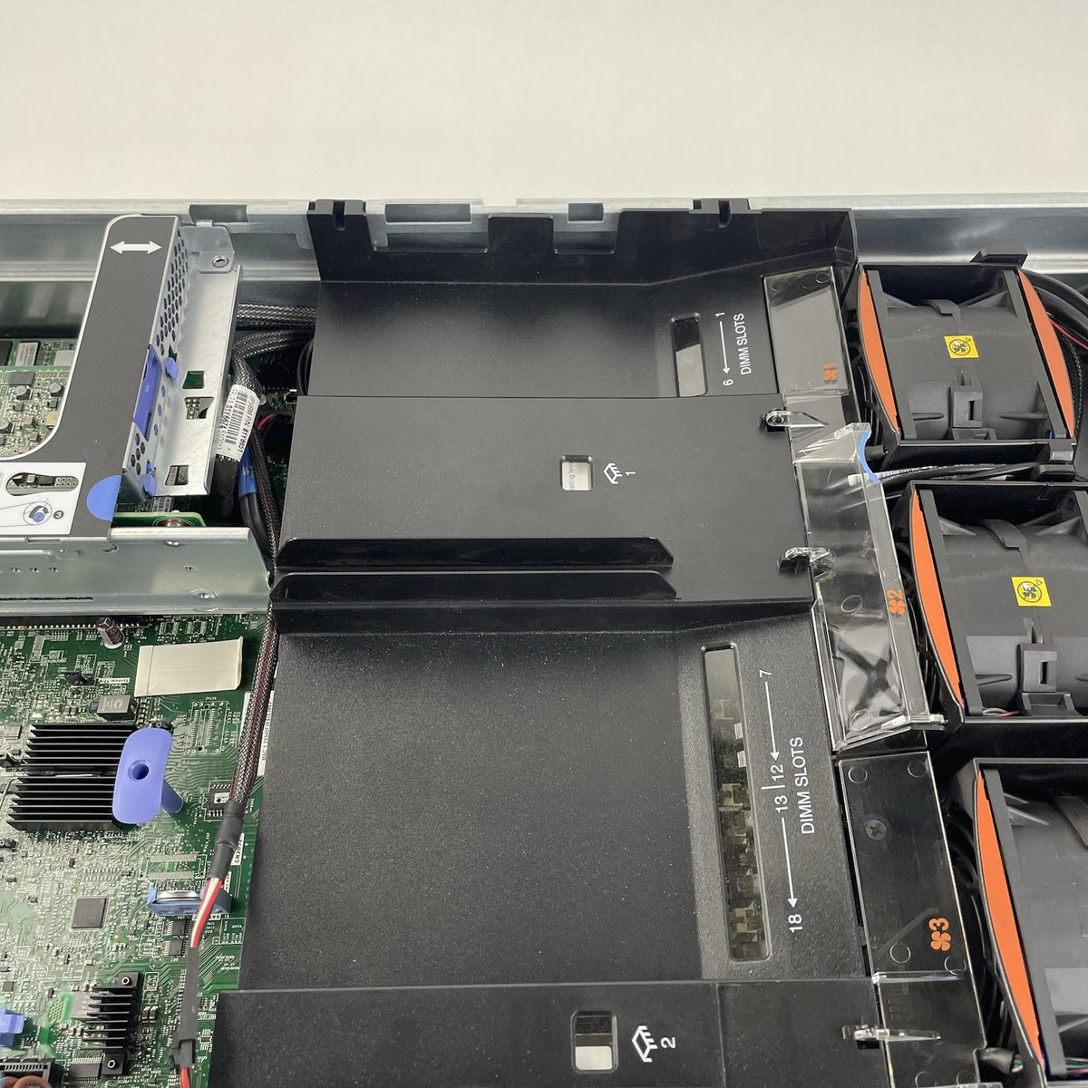 IBM System x3650 M6 AC1 2x Intel Xenon E5-2650 V2 2.6GHz & 16GB RAM - Tested16