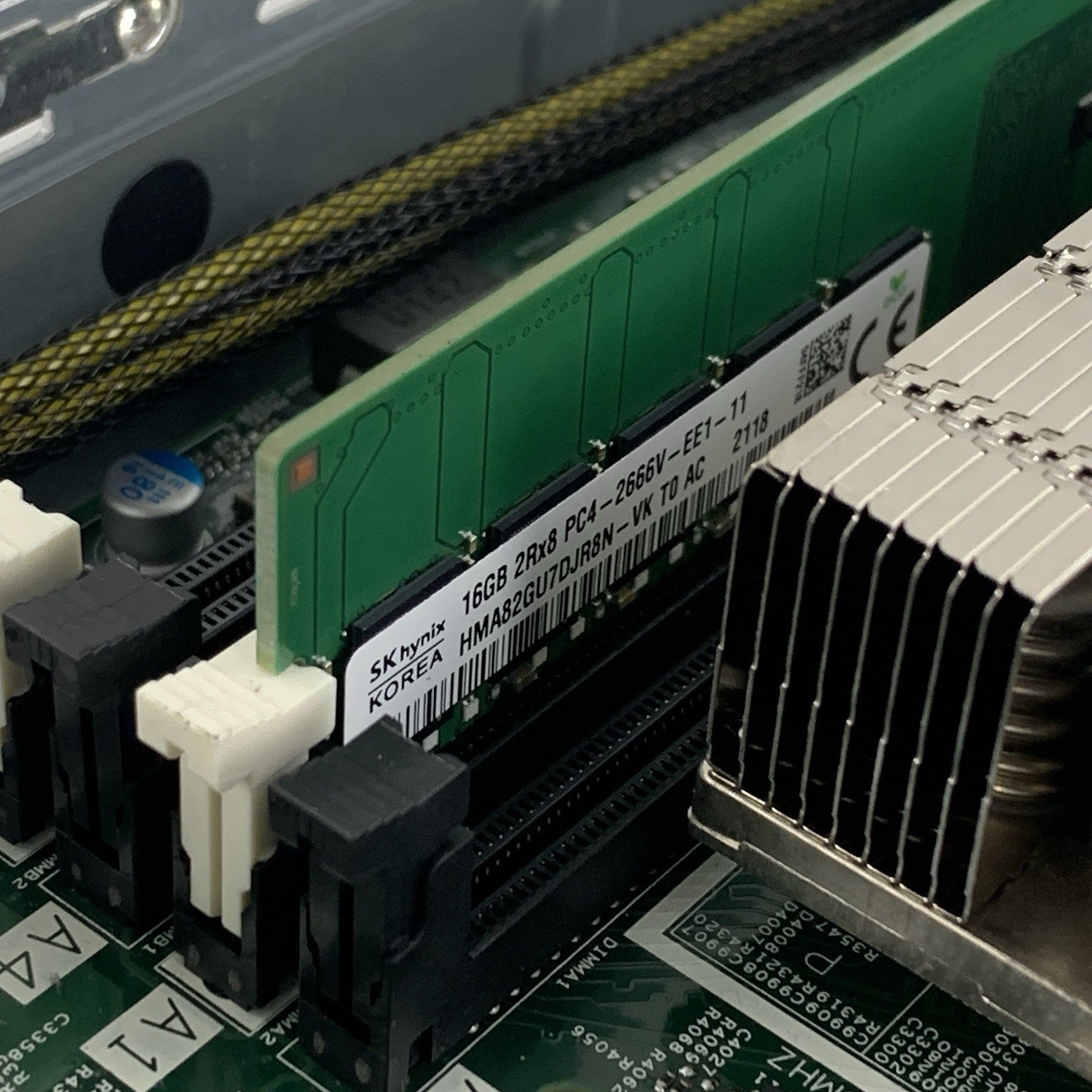 Dell PowerEdge R340 1U Server 1x Xeon E-2144G 3.6 GHz 16 GB No OS No HDD16