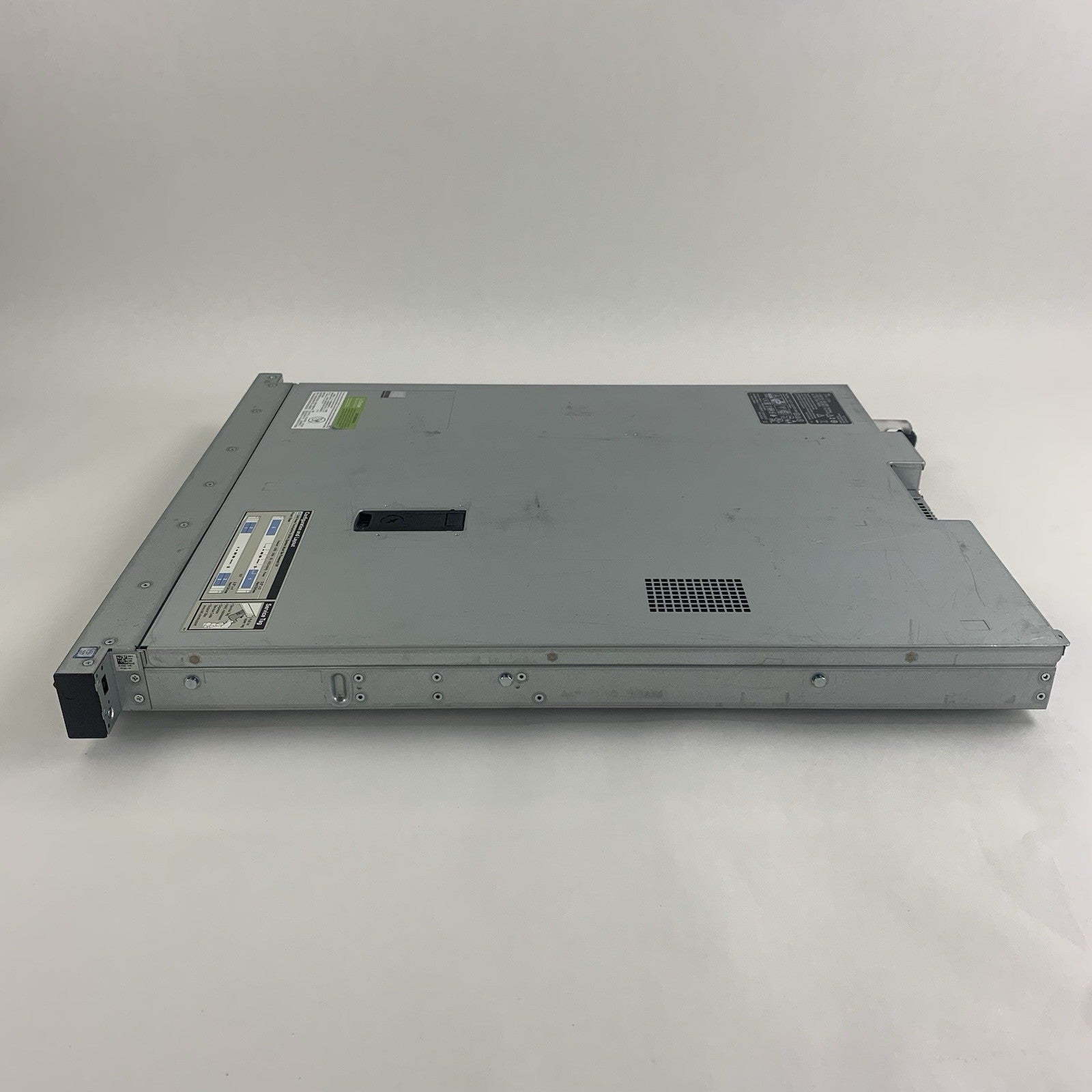 Dell Precision 3930 Rack 1x i9-9900K 3.6 GHz 32 GB Ram No OS No 2.5" HDD8