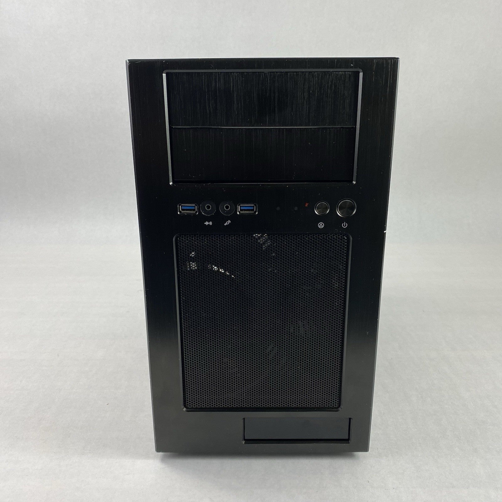 Silverstone Temjin Series TJ08B-E Micro-ATX Mini Tower Computer Case