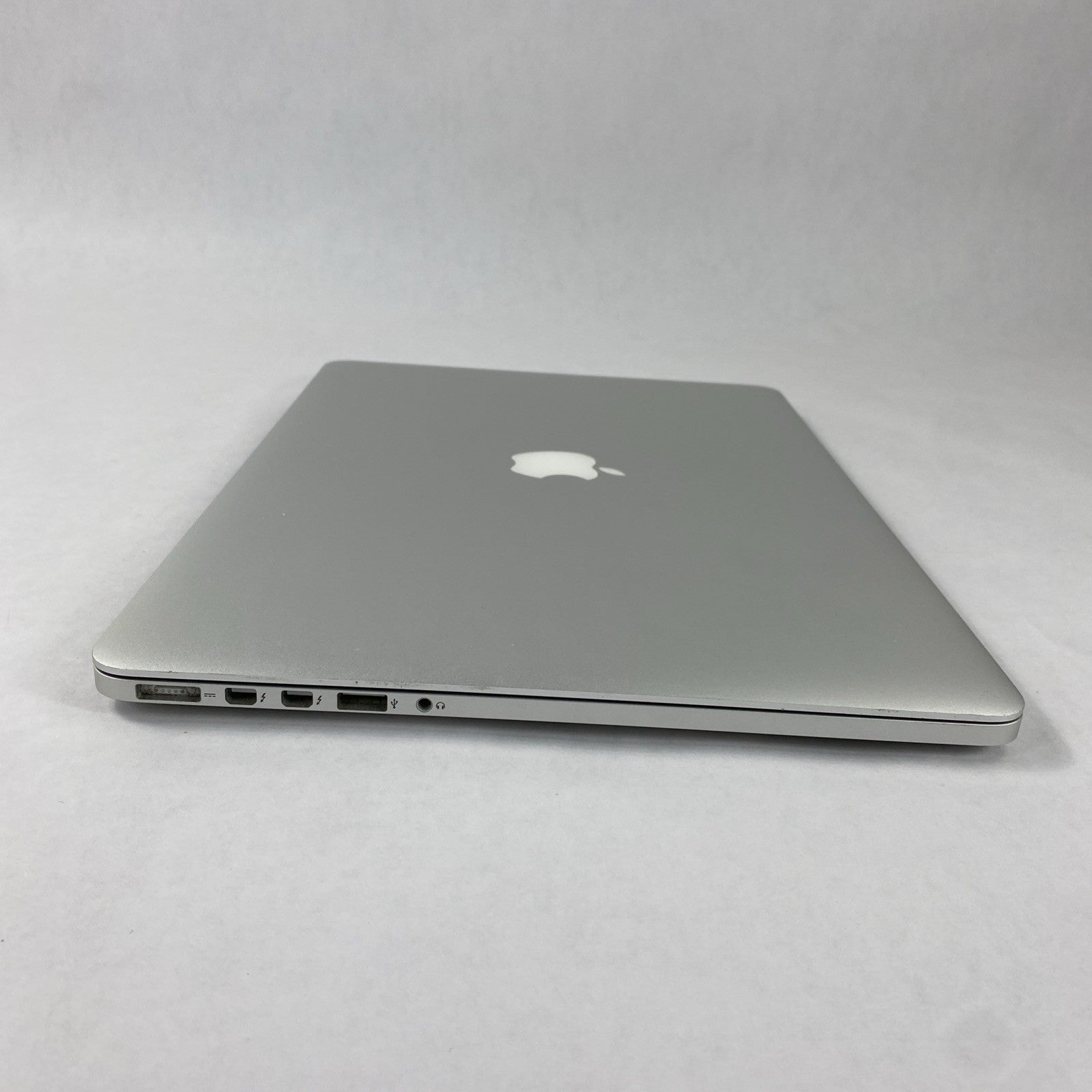 Apple MacBook Pro A1398 2013 Retina 15" 2.40 GHz i7 8GB RAM 250GB SSD os10.15.7