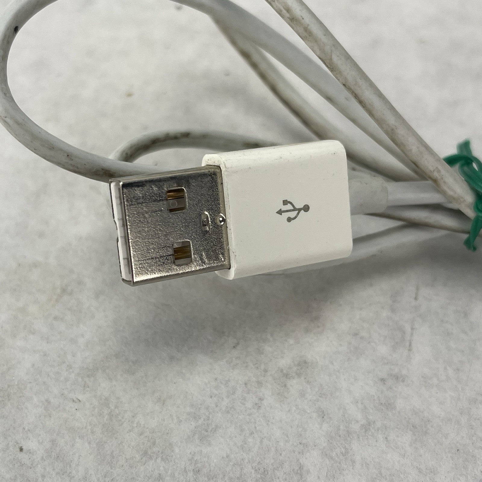 Apple A1242 Wired Keyboard English4