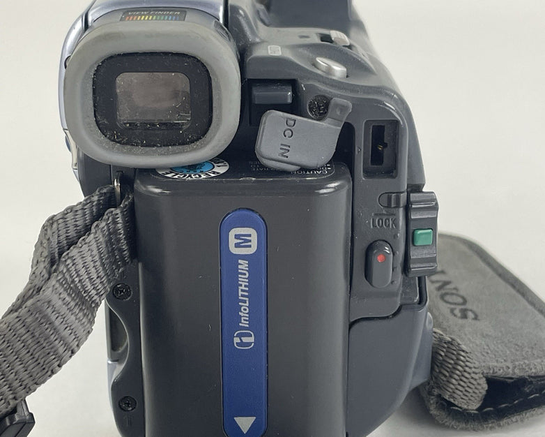 Sony Handycam DCR-TRV22E MiniDV Camcorder With Power Cord Tested