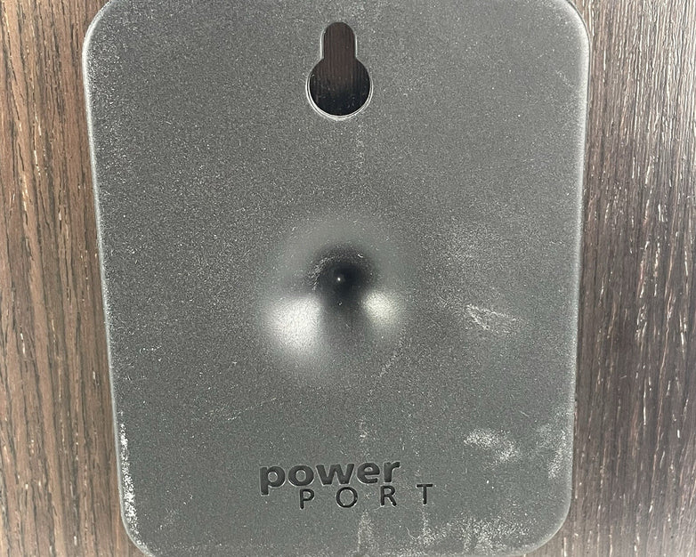 Single Polk Audio RTi28 Speaker w/ Wall Mount